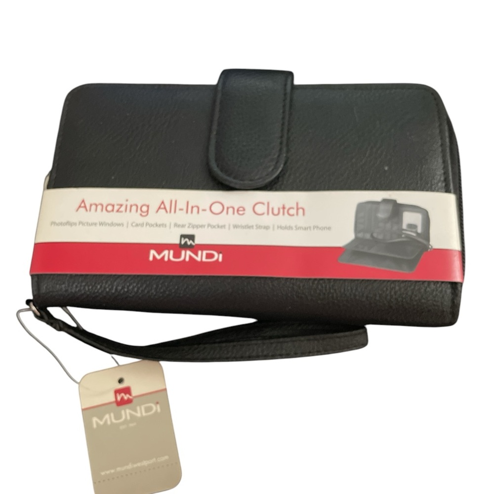 Mundi Amazing all in one Clutch/Wristlet NWT no callouts